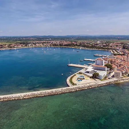 Lovely In Novigrad With Kitchen Novigrad (Istria)
